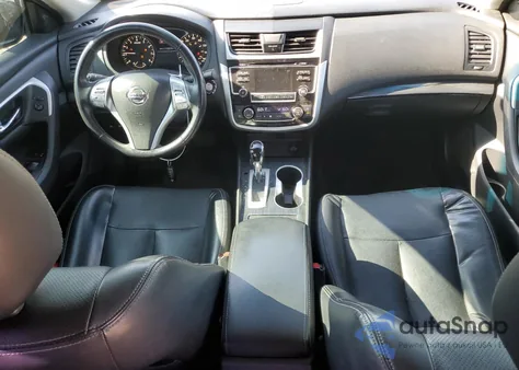 2018 Nissan Altima 2.5 z USA, uszkodzony, nr VIN 1N4AL3AP5JC211595